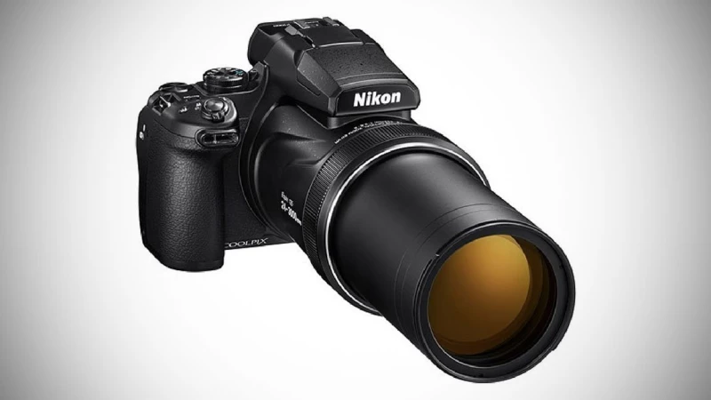 Nikon P1000 με 125x zoom φακό