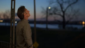 Πρώτες φωτογραφίες του sci-fi δράματος "The First" με τον Sean Penn