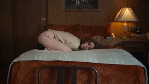 An Evening With Beverly Luff Linn trailer: Ένα σπαρταριστά παράξενο ερωτικό τρίγωνο