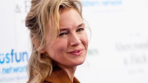 H Renee Zellweger υπέγραψε για το ‘What/If’