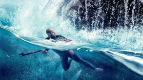 The Meg: Συνεχίζει ακάθεκτο στην κορυφή του παγκόσμιου box office