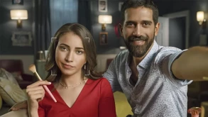 Και η Huawei πιάστηκε να χρησιμοποιεί φωτογραφία από DSLR σε διαφημιστικό
