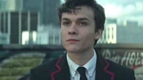 Deadly Class: Το νέο promo μας προειδοποιεί να προσέχουμε τα νώτα μας
