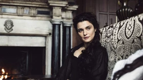Αποκαλύφθηκαν νέα στιγμιότυπα από το The Favourite