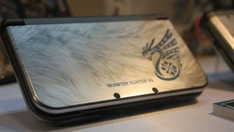 Το συλλεκτικό Nintendo 3DS XL του Monster Hunter 4G