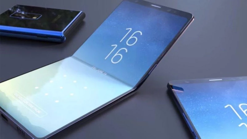 Η Samsung κάνει tease το αναδιπλούμενο smartphone της
