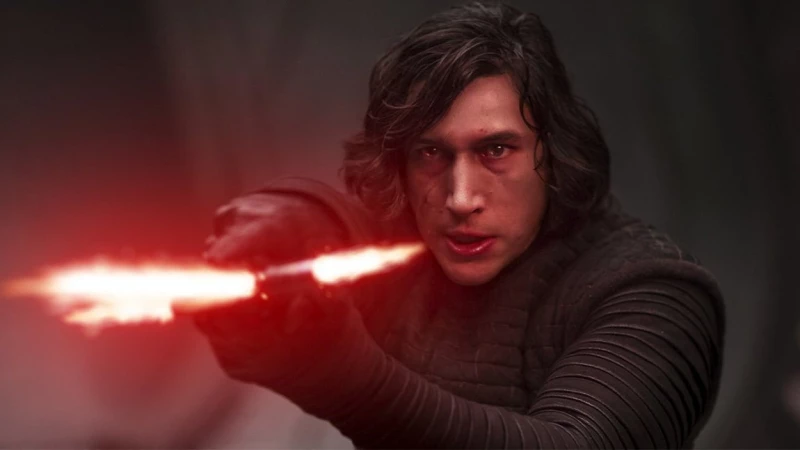 Το Star Wars: Episode IX επιφυλάσσει "κάτι μεγάλο" για τον Kylo Ren