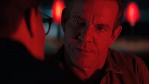 The Intruder: Στο πρώτο trailer ο Dennis Quaid τρομοκρατεί μέχρις εσχάτων ένα ζευγάρι