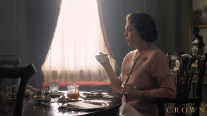 The Crown Season 3: Οι νέες φωτογραφίες ρίχνουν φως στα βασιλικά ζευγάρια