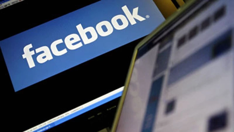 Το Facebook στα χωράφια του Google Docs και του Office
