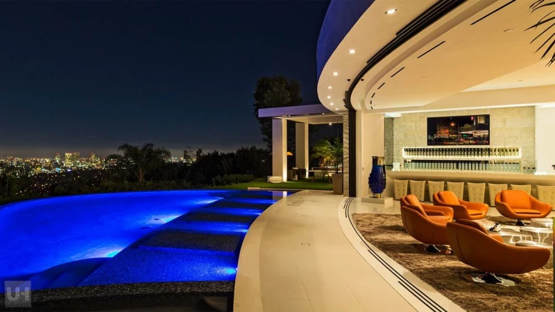 Την ακριβότερη βίλα στο Beverly Hills αγόρασε ο δημιουργός του Minecraft