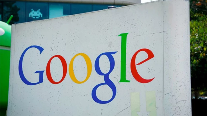 Η Google επενδύει ένα δισεκατομμύριο στην SpaceX