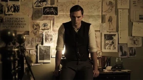 O Nicholas Hoult είναι ο "Tolkien" στην ομώνυμη βιογραφική ταινία (φωτο)