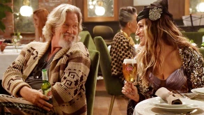 Ο ‘Μεγάλος Λεμπόφσκι’ και η ‘Carrie Bradshaw’ αποφασίζουν να τα πιούν παρέα!