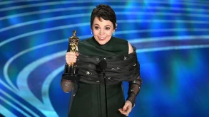 Η Olivia Colman αναγνωρίζεται και επίσημα ως μία σύγχρονη βασίλισσα της υποκριτικής 