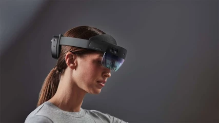 Η Microsoft αποκαλύπτει το HoloLens 2 mixed reality headset