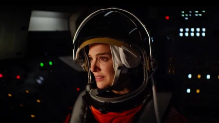 Lucy in the Sky trailer | Η Natalie Portman πραγματοποιεί ένα διαστημικό και εσωτερικό ταξίδι