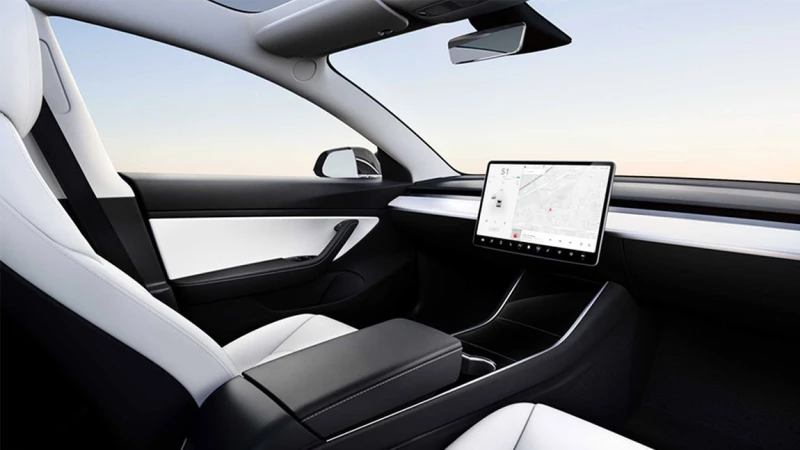 Ένα Tesla χωρίς τιμόνι είναι πιο κοντά από ότι νομίζετε