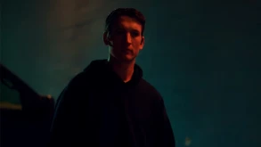 Too Old To Die Young: O Miles Teller θέλει να σκοτώσει κακοποιούς (video)