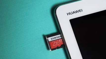 Η Huawei δε θα μπορεί πλέον να χρησιμοποιεί microSD κάρτες