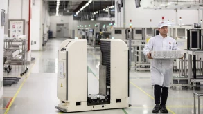 Η Huawei διαψεύδει πως μειώθηκε η παραγωγή τηλεφώνων της από τη Foxconn
