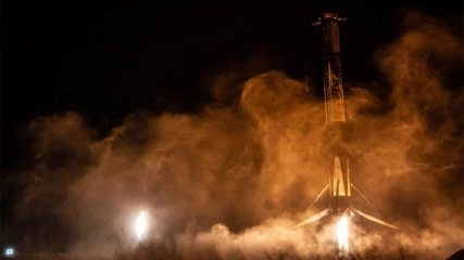 Η SpaceX πιάνει για πρώτη φορά τον κώνο του πυραύλου με δίχτυ