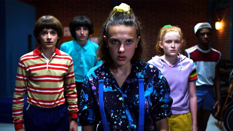 Stranger Things 3: Διαθέσιμη από σήμερα η νέα σεζόν - Όλα όσα πρέπει να θυμάστε [ΒΙΝΤΕΟ]