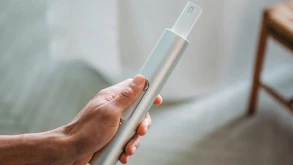 Αυτός ο φορητός μπιντές θέλει να κρατήσει τον ποπό σας καθαρό και να σώσει τον πλανήτη