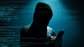 Η Google αποσύρει εφαρμογές παρακολούθησης από το Play Store