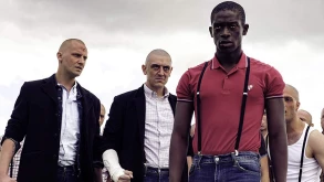 Farming trailer | O Adewale Akinnuoye-Agbaje σκηνοθετεί ένα δυνατό αυτοβιογραφικό φιλμ