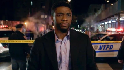 21 Bridges trailer | O Chadwick Boseman είναι αποφασισμένος να απονείμει δικαιοσύνη