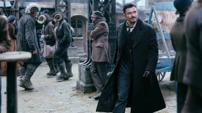 Carnival Row trailer | Ένας αδίστακτος δολοφόνος κυκλοφορεί ελεύθερος 