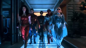 TITANS Season 2: Το πρώτο trailer αποκαλύπτει τους Superboy, Bruce Wayne και Deathstroke 