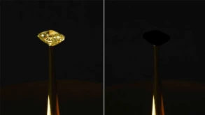 Ξεχάστε το Vantablack, αυτό είναι το πιο σκοτεινό μαύρο που υπάρχει στον κόσμο