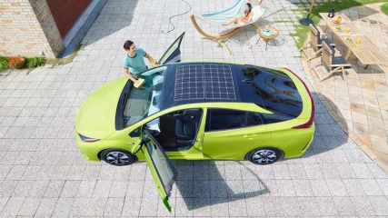 Η Toyota θέλει να δημιουργήσει ένα ηλιακό αυτοκίνητο που δε θα σταματά ποτέ