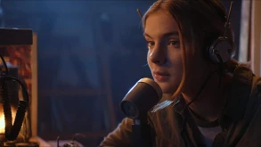 Radioflash: Οι Brighton Sharbino και Dominic Monaghan παλεύουν να επιβιώσουν στη Γη (ΒΙΝΤΕΟ)