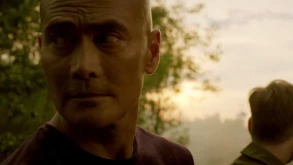 The Driver: Ο Mark Dacascos πασχίζει να επιβιώσει από μία επιδρομή ζωντανών-νεκρών (ΒΙΝΤΕΟ)