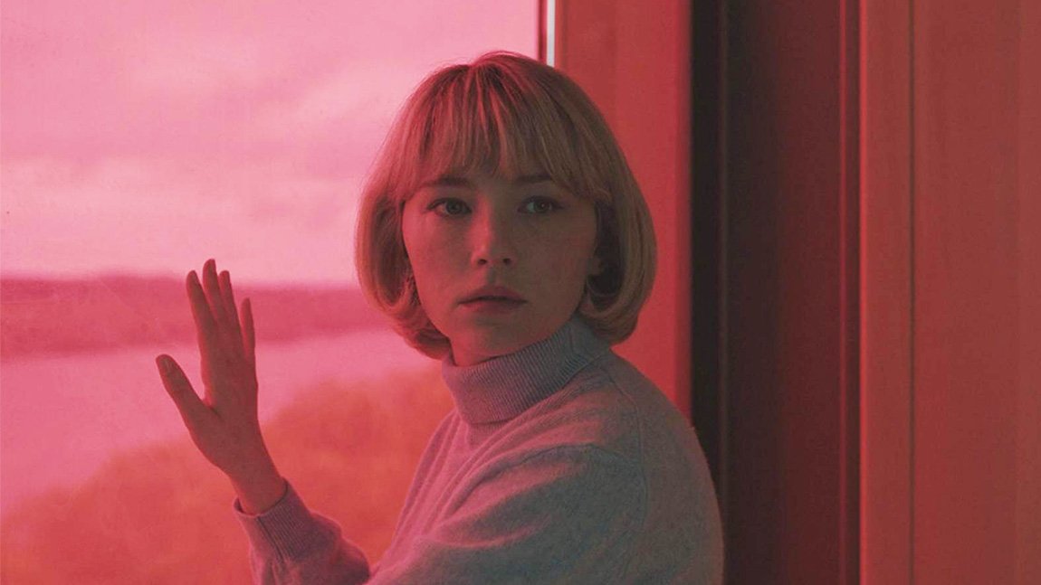 Στο ‘Swallow’ η Haley Bennett χάνει τον έλεγχο της ζωής της (ΒΙΝΤΕΟ)