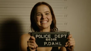 Στο ‘Buffaloed’ η Zoey Deutch κυνηγάει το όνειρό της (ΒΙΝΤΕΟ)