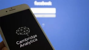 Νέα διαρροή της Cambridge Analytica αποκαλύπτει πως "χακάρανε" τη Δημοκρατία