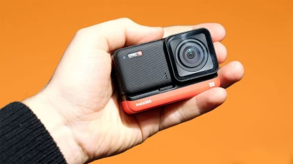 Η Insta360 One R θολώνει τη γραμμή μεταξύ action camera και 360 camera