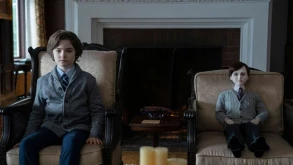 Η κούκλα του ‘Brahms: The Boy II’ φέρνει ρίγη στην ραχοκοκαλιά σας (ΒΙΝΤΕΟ)
