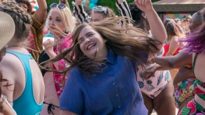Στον 2ο κύκλο του ‘Shrill’ η Aidy Bryant είναι έτοιμη για μεγάλες αλλαγές (BINTEO) 