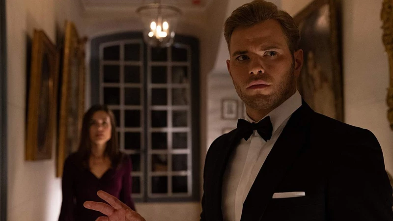 Στο ‘Divertimento’ ο Kellan Lutz δέχεται την πρόκληση ενός επικίνδυνου παιχνιδιού (ΒΙΝΤΕΟ)