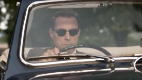 Στο ‘The Pale Horse’ ο Rufus Sewell βάζει σκοπό να εξιχνιάσει έναν φρικτό φόνο (ΒΙΝΤΕΟ)