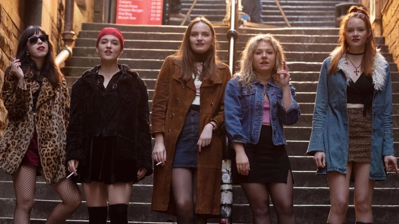 Στο ‘Our Ladies’ μία κομπανία κοριτσιών ζει μία μέρα γεμάτη συγκινήσεις (ΒΙΝΤΕΟ)