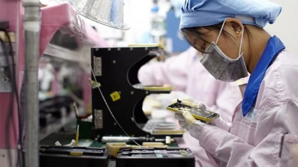 Η Foxconn αναγκάζεται να κλείσει τα εργοστάσια της στην Κίνα λόγω του κορωνοϊού