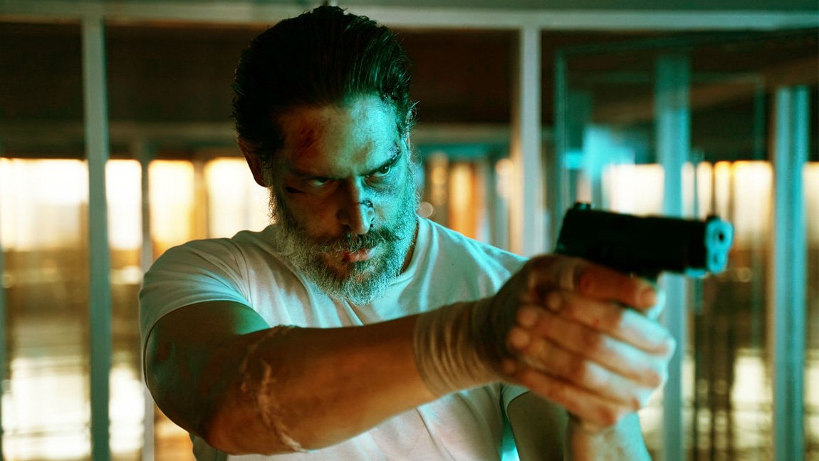 Ο φωτογραφικός φακός απαθανατίζει τον Joe Manganiello για πρώτη φορά στο ‘Archenemy’