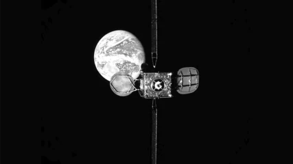Η πρώτη ιδιωτική αποστολή διάσωσης δορυφόρου στέφθηκε με επιτυχία