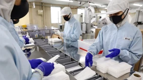 Η Sharp θα χρησιμοποιήσει εργοστάσιο τηλεοράσεων για να παράγει μάσκες προσώπου